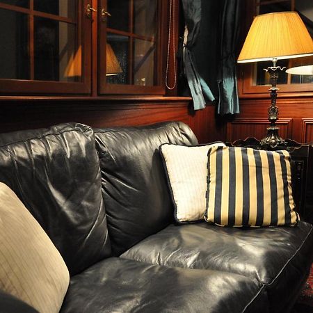Hotel De La Paix ฌ็องเปรี ภายนอก รูปภาพ