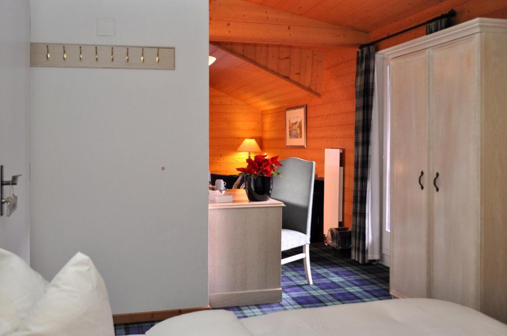 Hotel De La Paix ฌ็องเปรี ห้อง รูปภาพ