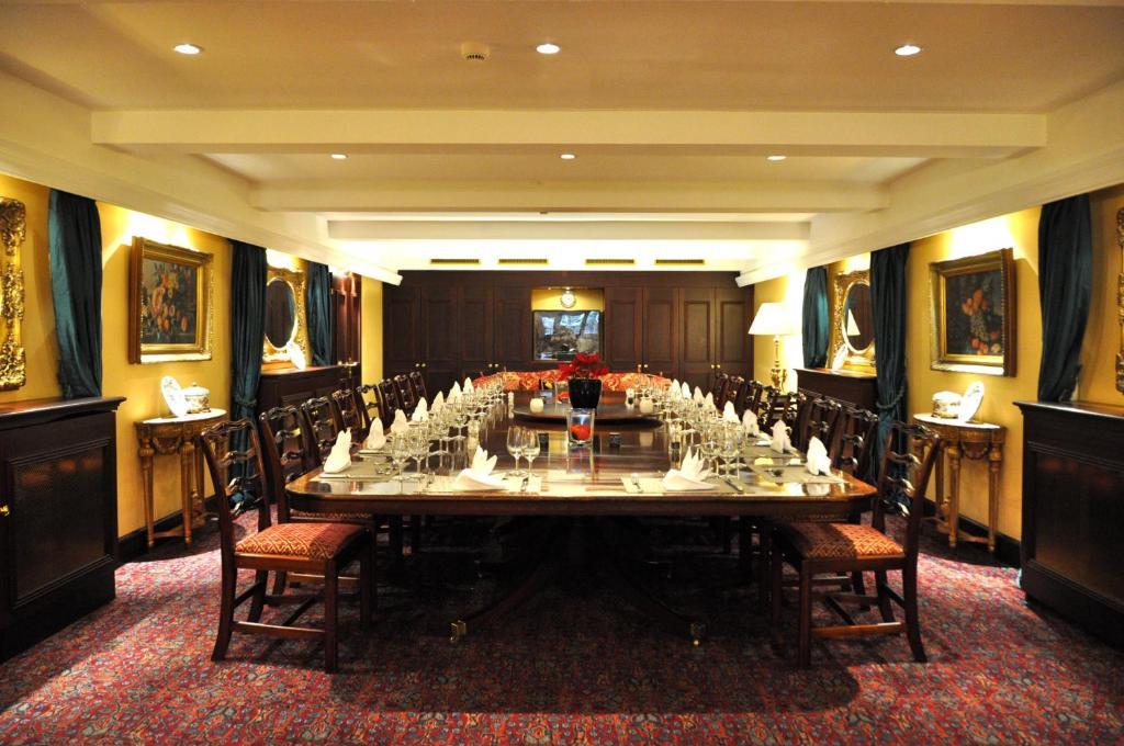 Hotel De La Paix ฌ็องเปรี ภายนอก รูปภาพ