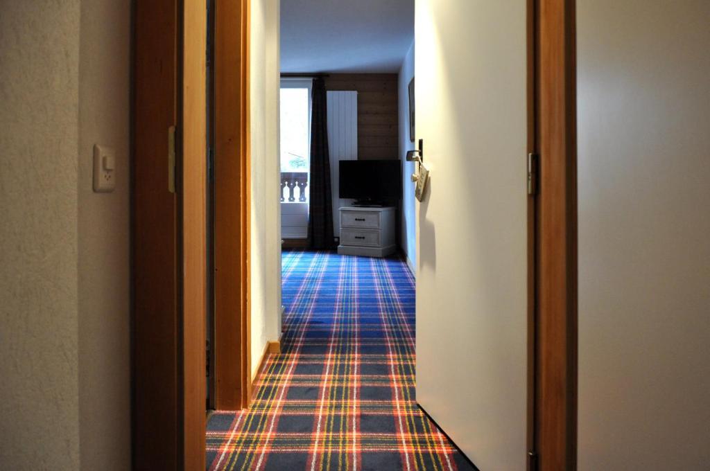 Hotel De La Paix ฌ็องเปรี ห้อง รูปภาพ